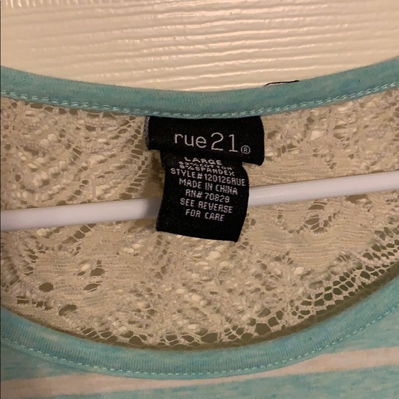 Cute Rue21 top - Picture 2 of 6